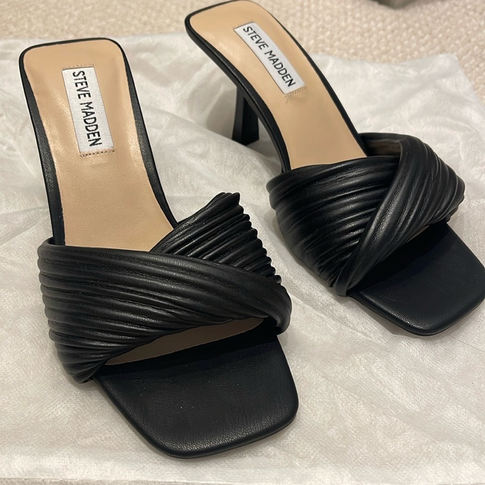 Steve Madden kitten heel slip on NEW